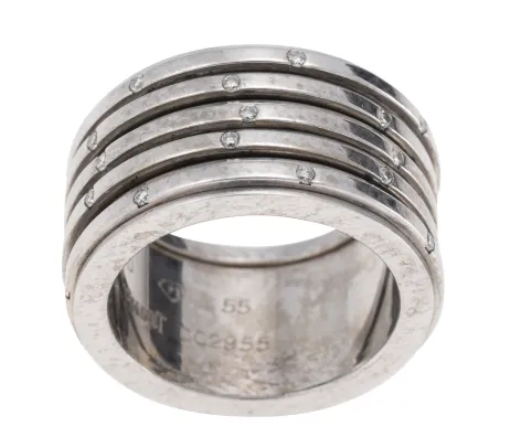 Piaget ring, "Five band Spinning"