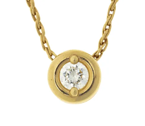 Anheng og kjede med diamant