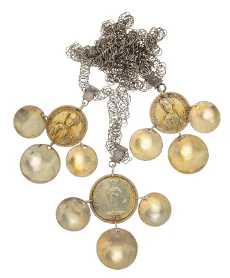 Agnus Dei med 3 heng og panserlenke