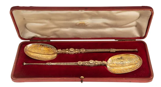 Et par Kroningskjeer