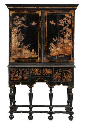 Kabinettskap med kineserier